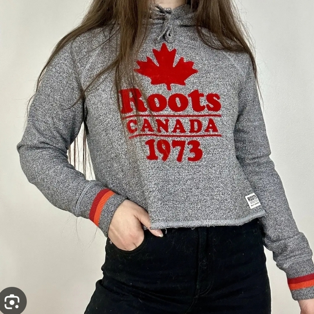 Roots Canada 1973 Cropped Hoodie Grey Salt Pepper Red Logo Size M